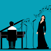 Wokalistka i pianista przy fortepianie.