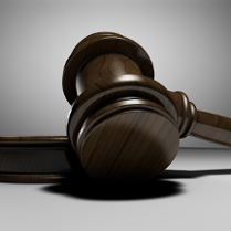 Młotek sędziowski.