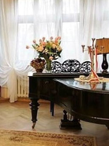 salon z fortepianem