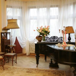 salon z fortepianem