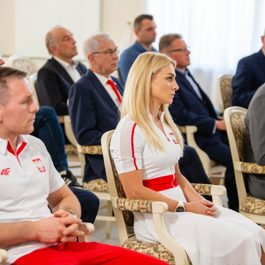 Tadeusz Michalik i Karolina Naja podczas spotkania