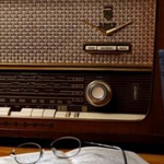 stary odbiornik radiowy