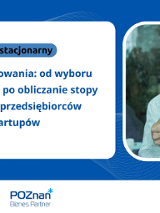 Grafika promująca wydarzenie. Na niebieskim tle zdjęcie mężczyzny