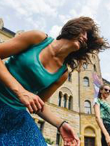 tańcząca dziewczyna