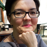 TŁUMACZ SIĘ TŁUMACZY. Edukować przez tekstową rękawiczkę