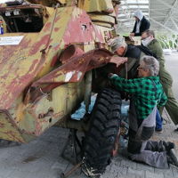 Trzy prezenty ze stali