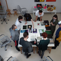 W ogrodzie o książkach i zdjęciach