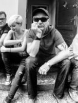 Wojtek Pilichowski z zespołem