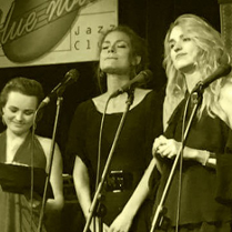 wokalistki studia na scenie