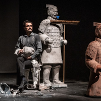 Wyjęcie łopaty z ziemi