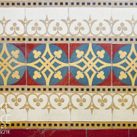 Za drzwiami kamienic