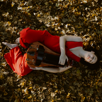 Żadna zwiewna panna - dziewucha!