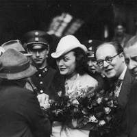 ZAPISKI Z LAMUSA. Komedianci i blagierzy