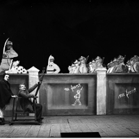 ZAPISKI Z LAMUSA. Uprzejmie donoszę