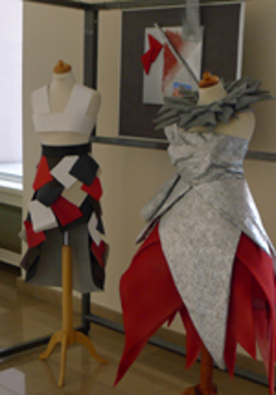 zaprojektowane przez uczniów stroje