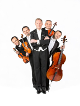 Członkowie Grupy na zdjęciu