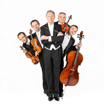 Członkowie Grupy na zdjęciu