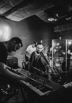 Członkowie zespołu na zdjęciu