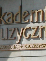 Na zdjęciu napis Akademia Muzyczna.