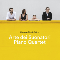 Na zdjęciu członkowie zespołu.