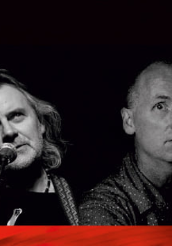 Na zdjęciu dwoje wykonawców.