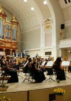 Na zdjęciu muzycy w Auli UAM podczas koncertu.