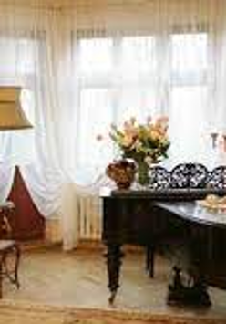 Na zdjęciu jedno z wnętrz Salonu Nowowiejskiego.