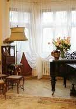 Na zdjęciu jedno z wnętrz Salonu Nowowiejskiego.