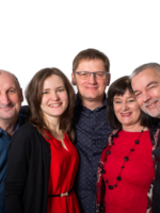 Na zdjęciu członkowie zespołu.