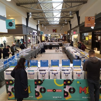 zdjecie z giełdy płyt w centrum handlowym M1