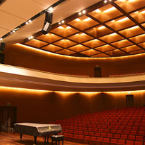 zdjęcie wnętrza Auli Nova