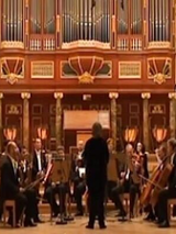 Na zdjęciu scena i muzycy podczas koncertu w auli UAM.