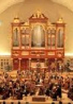 Na zdjęciu scena i muzycy podczas koncertu w auli UAM.