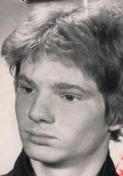 Zdjęcie z legitymacji szkolnej Piotra Majchrzaka. Żródło - IPN.