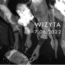 Czarno-białe zdjęcie zapowiadające wystawę "Wizyta"