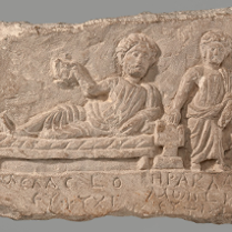 Fotografia Stela grobowa Melasa i Heraklammona: Archiwum zdjęć Muzeum Narodowego w Warszawie.