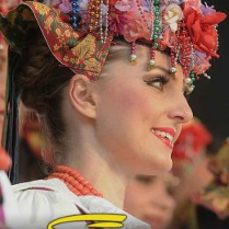 Zdjęcie jednej z członkiń zespołu Śląsk.