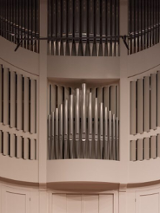 Zdjęcie organów w Auli Nova.