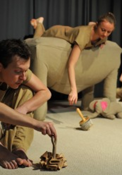 Zdjęcie zrobione w trakcie spektaklu.