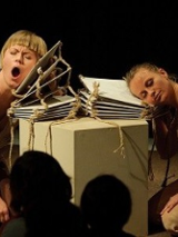 Na zdjęciu fragment przedstawienia.