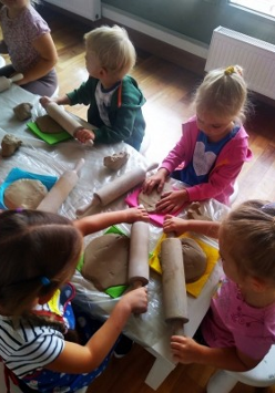 Na zdjęciu fragment warsztatów dla dzieci.