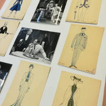 Zdjęcie obrazów z wystawy.