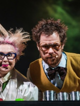 Zdjęcie aktorów w trakcie warsztatów/spektaklu.