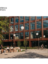 Zdjęcie budynku E na Nowym Rynku.