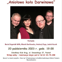 zdjecie wykonawców śpiewających autorów