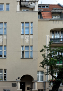 fotografia kamienicy, w której mieszkała poetka