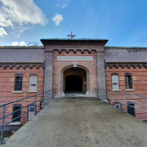 Zdjęcie wejścia do fortu.