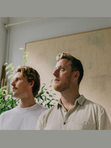 Na zdjęciu członkowie zespołu: Matt Carins i Ryan Henderson.