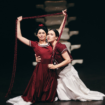 Zdjęcie Artystek na scenie autorstwa Agnieszki Cytackiej.