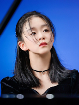 Na zdjęciu pianistka Tianyao Lyu.